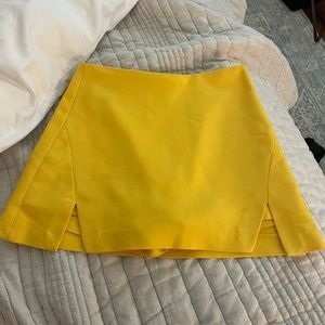 Zara yellow skort
